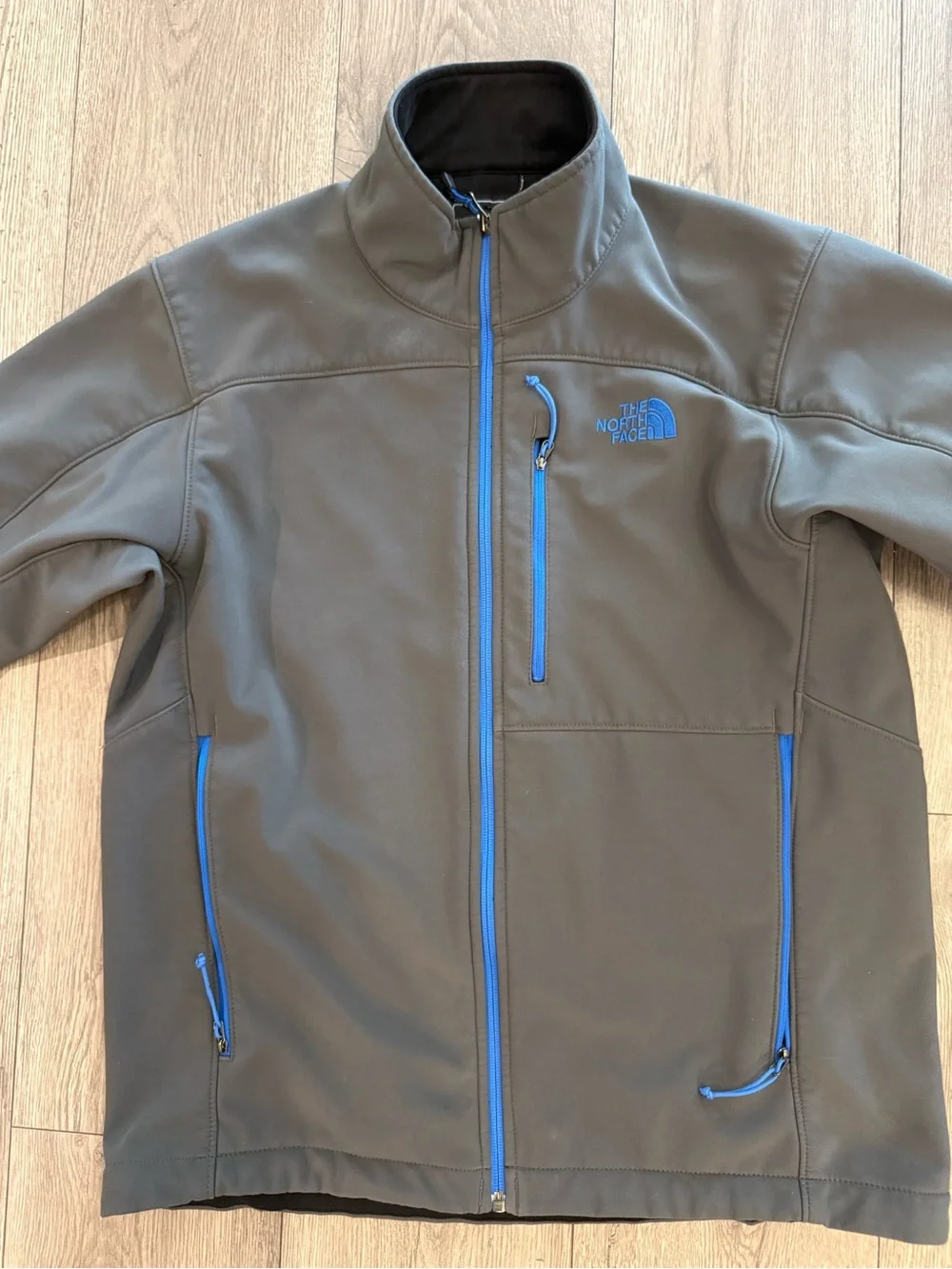The North Face Grey & Blue Apex Soft Shell Full Zip Men’s  Size: Medium Jacket